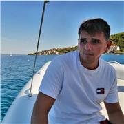 Étudiant en dernière année de master à l'IAE de Nantes je propose des cours de maths, anglais